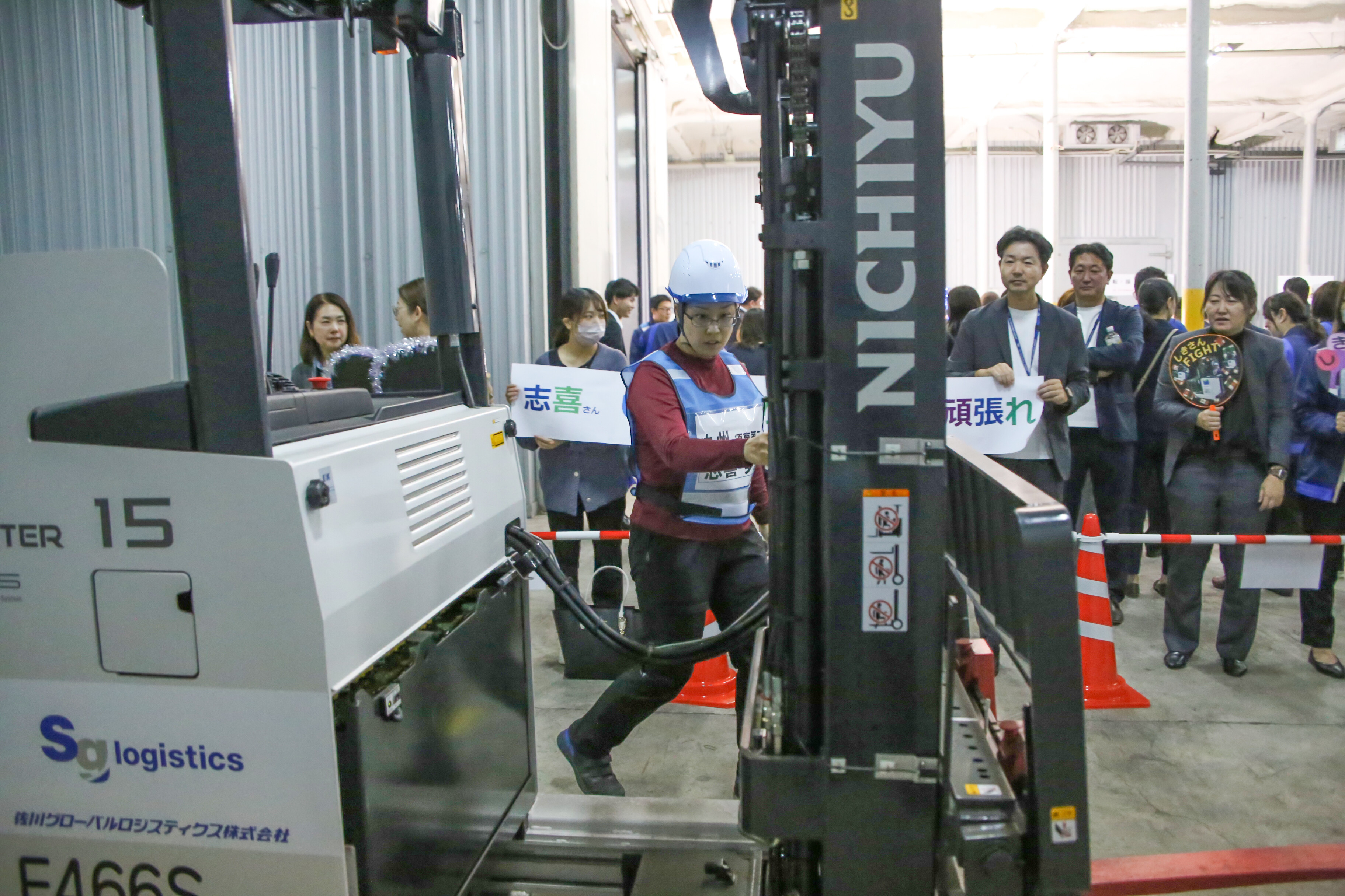 実技試験の様子（始業開始前点検）